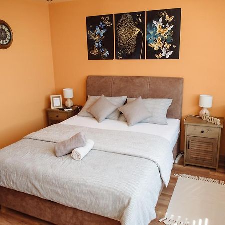 Lara Apartman Apartment Суботица Екстериор снимка