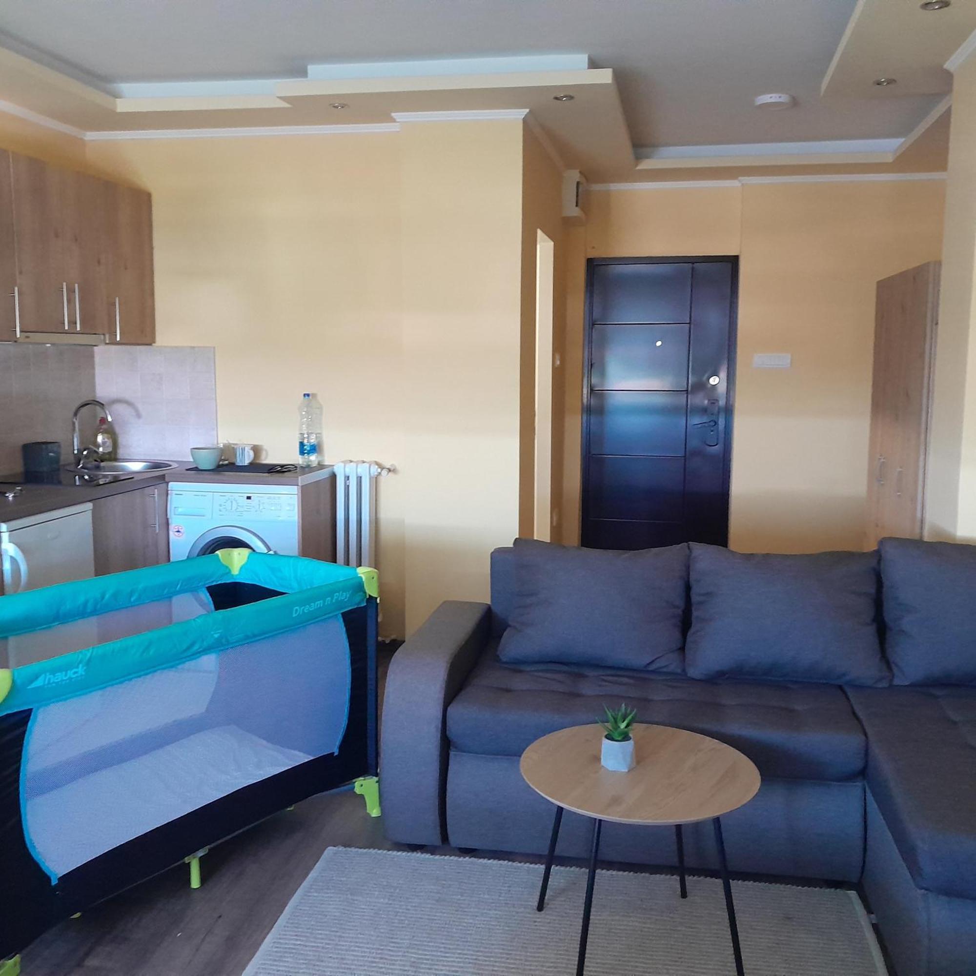 Lara Apartman Apartment Суботица Екстериор снимка